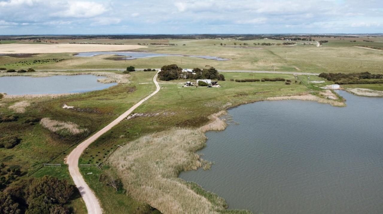 Coorong Island Retreat - Farm Stay At Pet Friendly Property Meningie Buitenkant foto