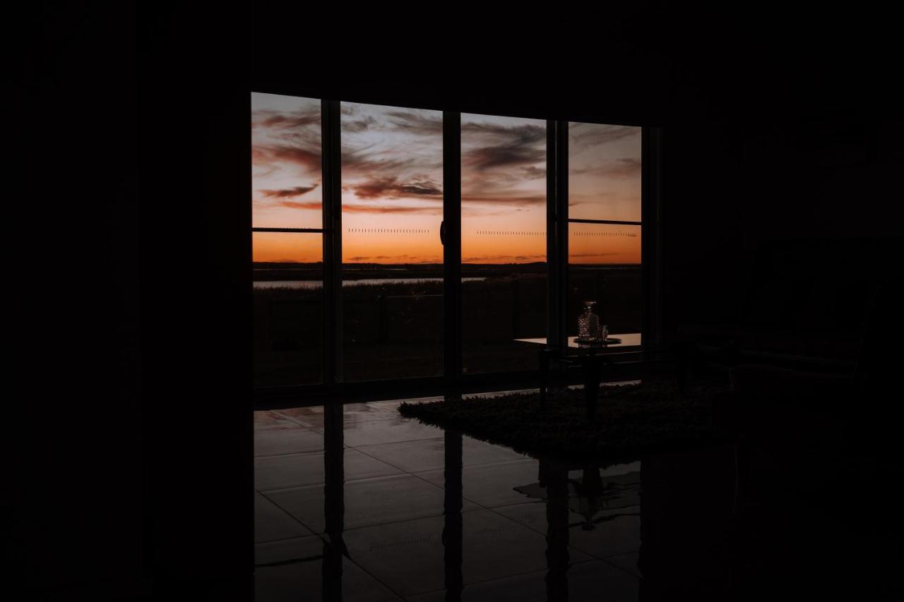 Coorong Island Retreat - Farm Stay At Pet Friendly Property Meningie Buitenkant foto