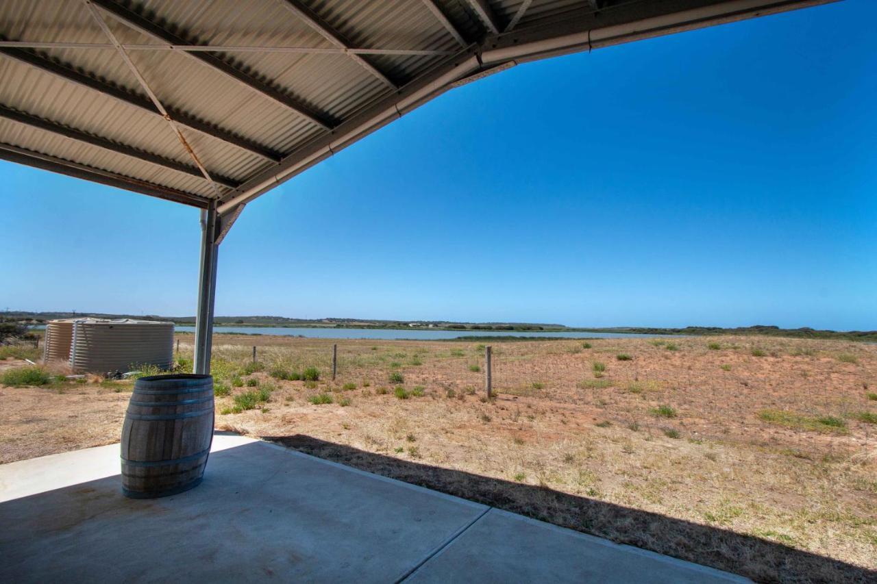 Coorong Island Retreat - Farm Stay At Pet Friendly Property Meningie Buitenkant foto